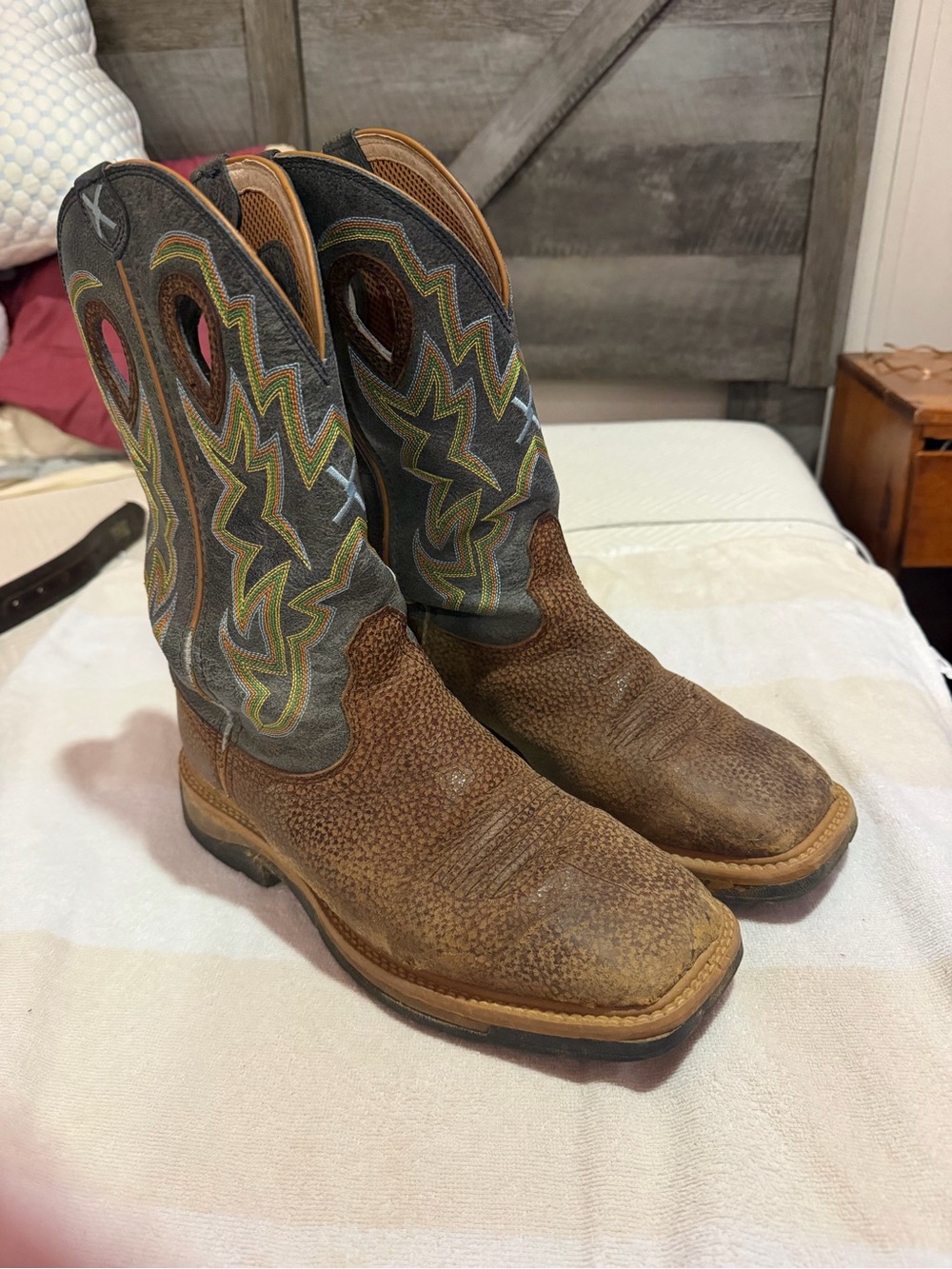 Twisted X Brown Leather Western Boots with Multicolor Embroidery